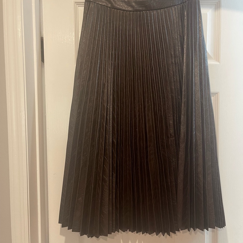 Pleated brown aline faux leather skirt